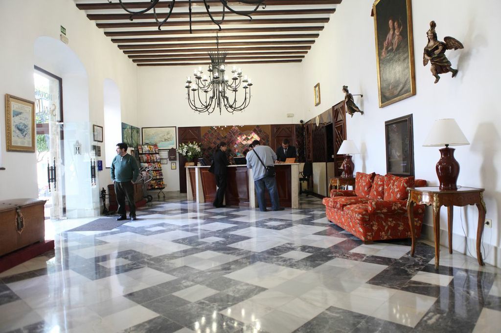 Отель Crisol Monasterio De San Miguel Эль-Пуэрто-де-Санта-Мария Экстерьер фото